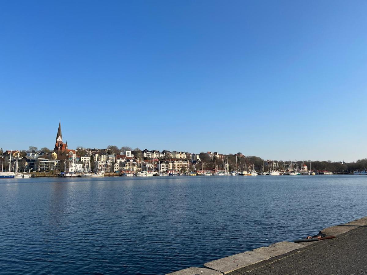 Burghofdrei Hygge & Zentral P-Platz Streaming Appartement Flensburg Buitenkant foto